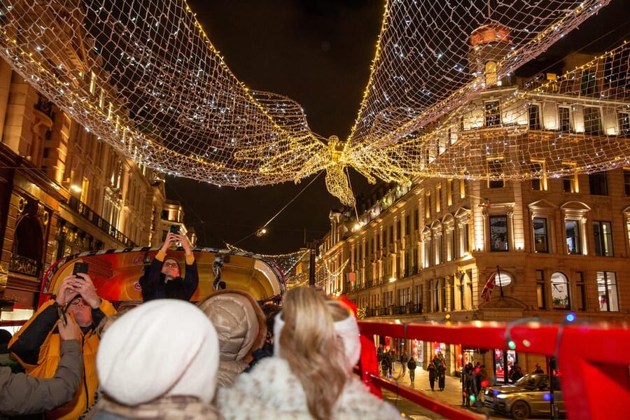 London: Christmas Lights Tour by Vintage Double-Decker Bus - Who Will Get the Most From This Tour