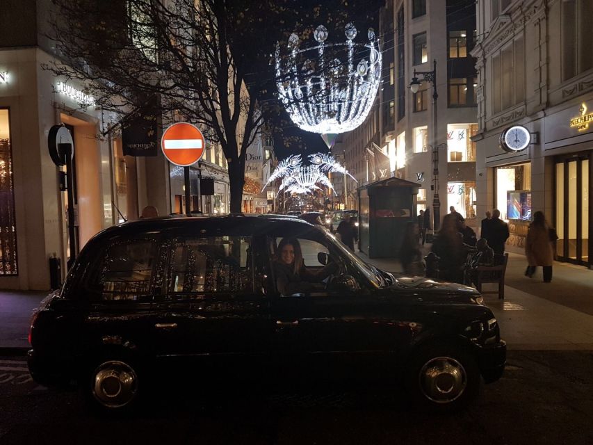 London: Christmas Lights Tour in a Black Cab - Why a black cab works so well for Christmas lights
