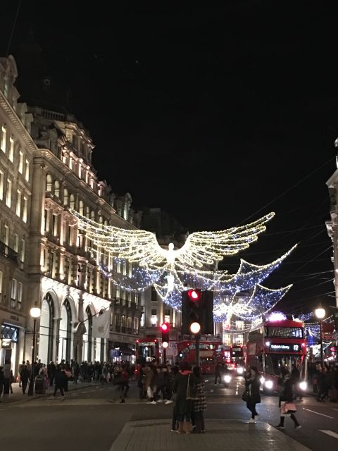 London: Christmas Lights Tour in a Black Cab - The guides make the difference