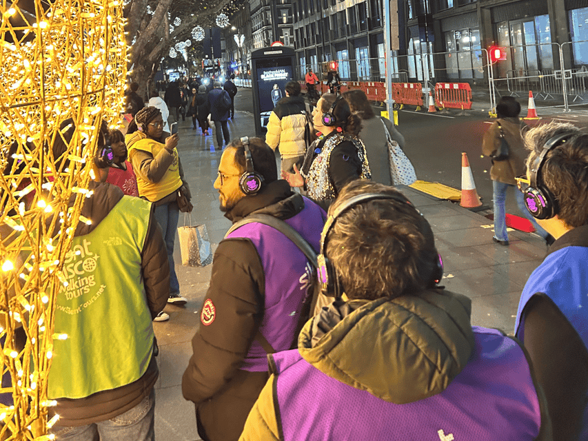 London: Christmas Lights Tour - With Christmas Music - Key things to know before you book