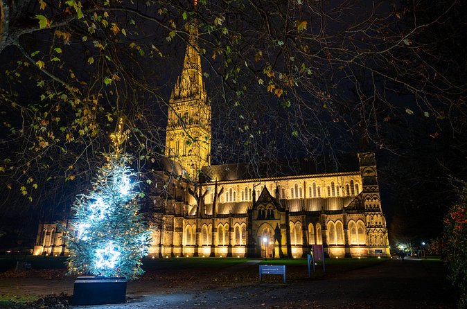 London: Christmas Market Tours in Salisbury and Winchester - Timing, meeting point, and cancellation