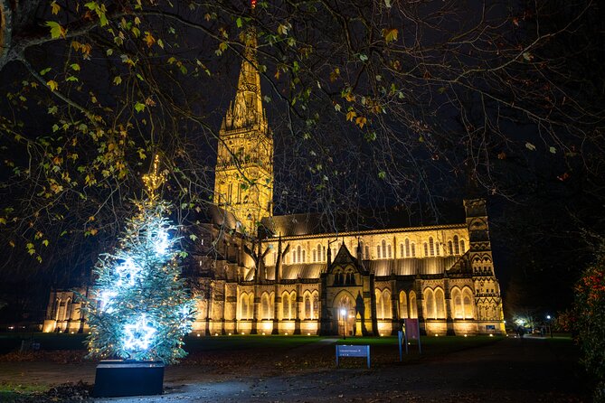 London: Christmas Market Tours in Salisbury and Winchester - Winchester begins beside King Alfred the Great