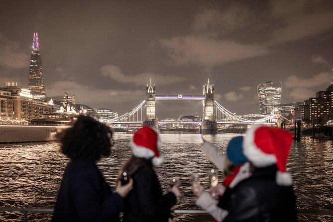 London Christmas Party Dinner Cruise - A Christmas party that happens on the river