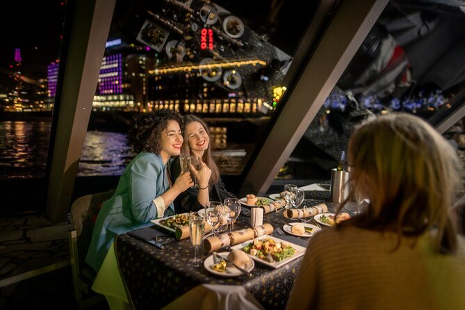 London Christmas Party Dinner Cruise - How the included drinks affect the price