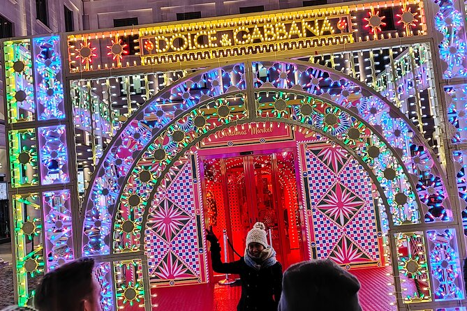 London Christmas Sparkle Private Walking Tour - Seven Dials and Covent Garden bring the holiday theater