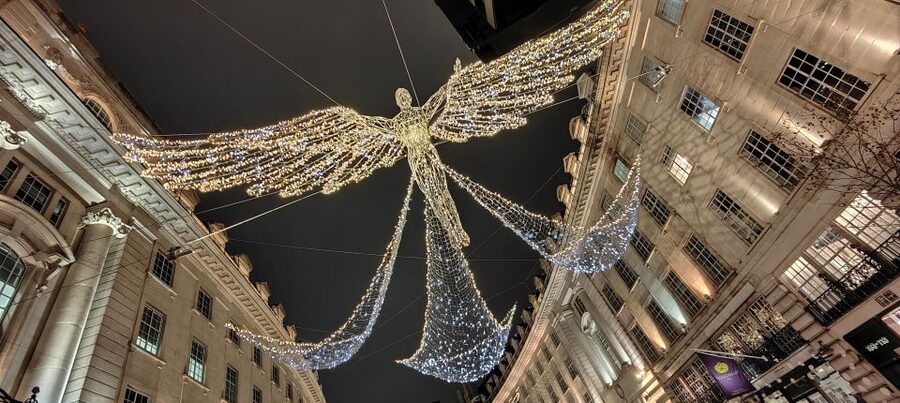 London Christmas Sparkle Walking Tour Small Group - Mayfair and Bond Street shop windows