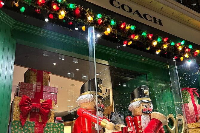 London Magical Christmas Walking Tour with Guide - Winter Wonderland and the Hyde Park finish