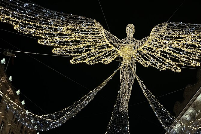 London Magical Christmas Walking Tour with Guide - The guides can make or break the evening