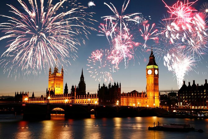 London New Year's Eve Dinner Cruise - Canary Wharf, Greenwich, and the changing skyline