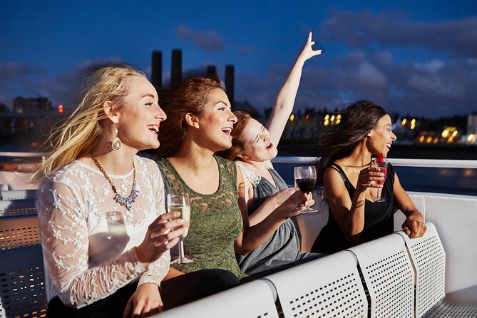 London New Year's Eve Dinner Cruise - Comfort, seating, and the festive dress code
