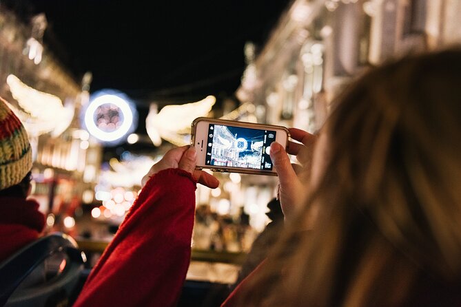 London Tootbus Christmas Lights Tour - Trafalgar Square brings a classic London finish