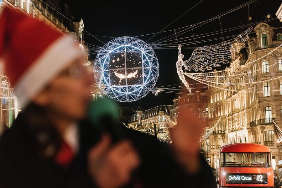 London: Tootbus Christmas Lights Tour incl walking tours - Oxford Street and Marble Arch