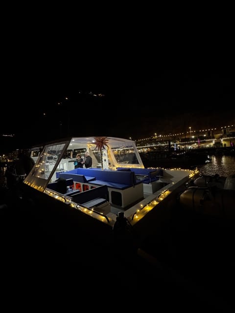 Madeira: Pre-Sell New Year’s Eve - Fireworks at Sea 2025/26 - 22:15 from Calheta: getting the night started