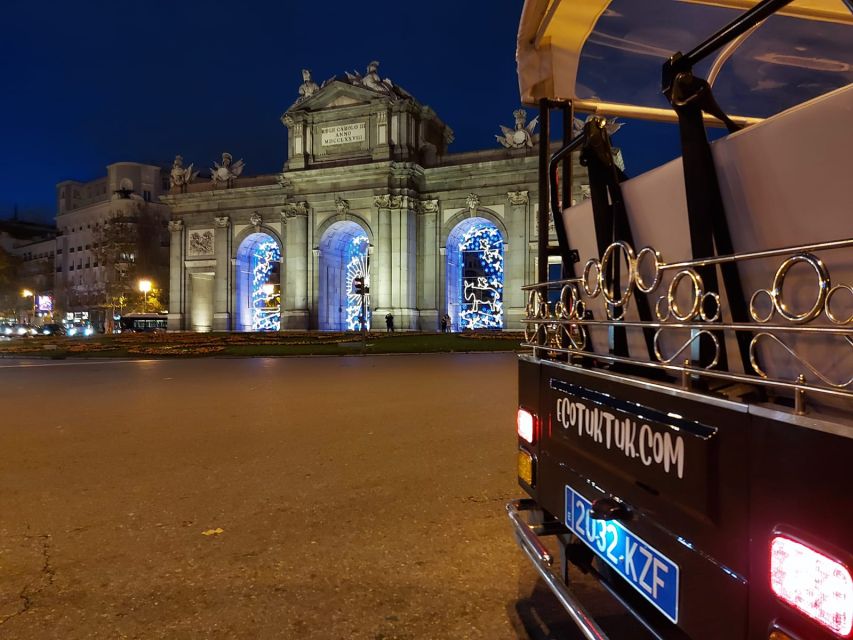 Madrid: Private Christmas Lights Tour by Eco Tuk-Tuk - Key points to know before booking