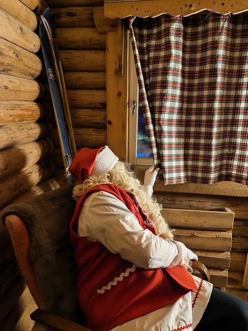 Meet Santa Claus in his magical forest of Sonka Lapland (Rovaniemi) - Who will enjoy this most?
