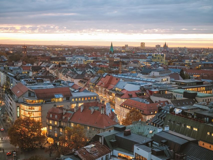 Munich: Christmas Market Magic Walking Tour with a Local - Shopping for crafts instead of generic souvenirs