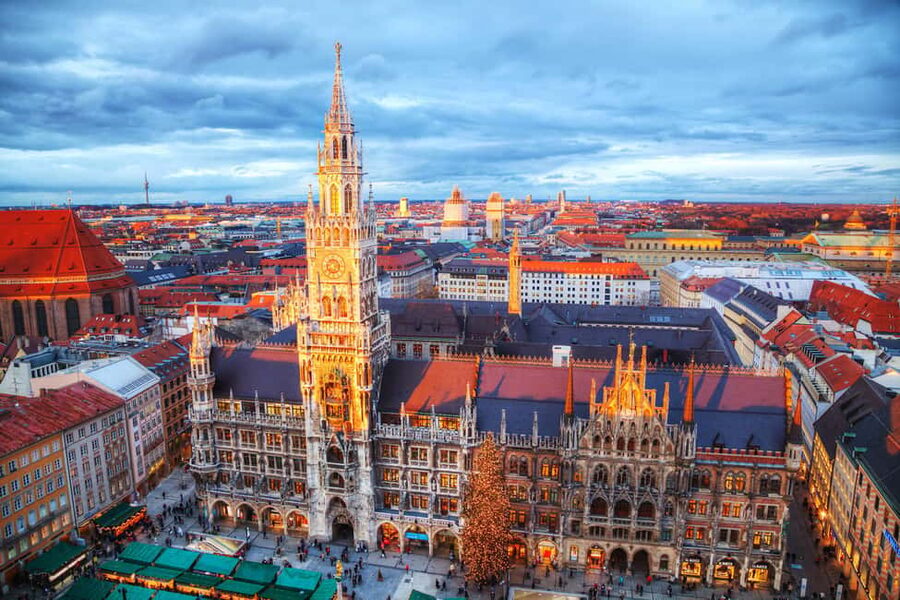 Munich Premium Christmas Market Hopping with Sightseeing Tour - What two and a half hours feels like
