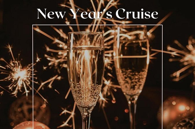 New Year's Eve Dinner Cruise through Vancouver Harbor - The harbour after dark
