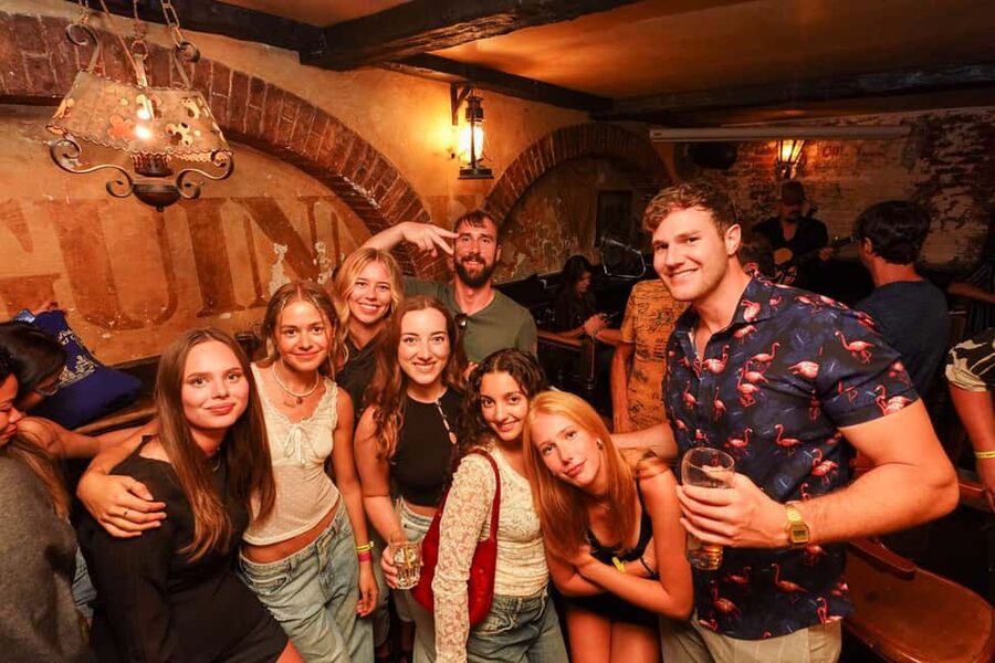 New Year’s Eve Party: Pub Crawl Nice with VIP Entry in Club - Who should book this experience