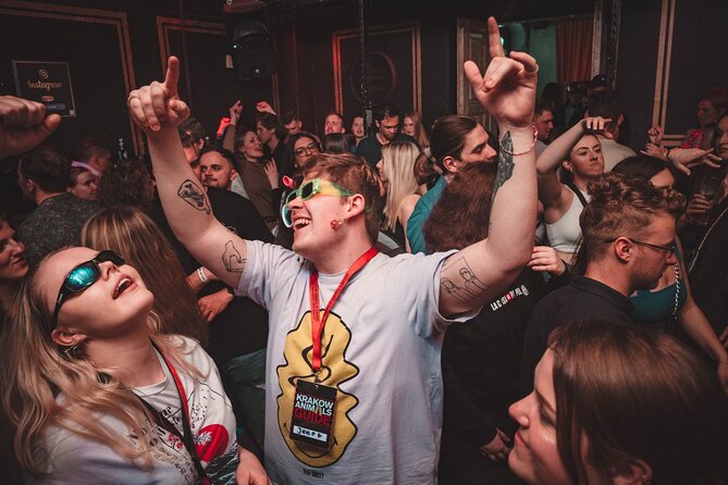 New Year's Eve Pub Crawl With 2 Hour Unlimited Alcohol + VIP Entry To Best Clubs - A 6:30 pm start in Krakow’s Main Square