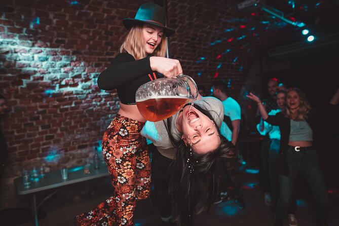 New Year's Eve Pub Crawl With 2 Hour Unlimited Alcohol + VIP Entry To Best Clubs - What the photographer adds