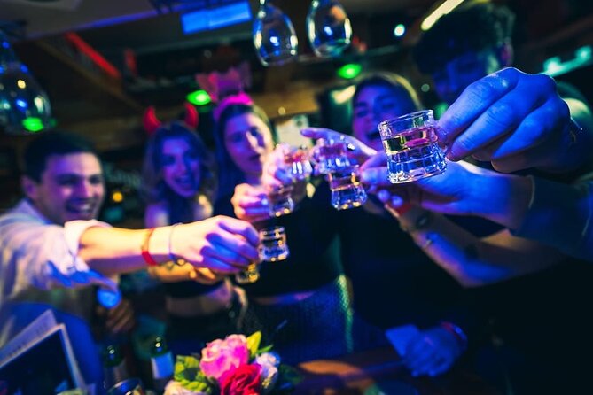 New Year's Eve Pub Crawl With Optional Club Entrance - What happens during the opening half-hour