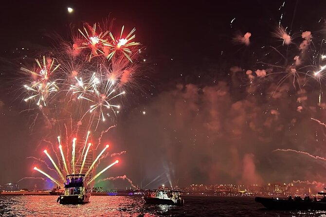 New Year's Eve Tour Special - Burj Al Arab from the water