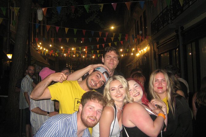 New Years Eve Porto Crawl: 7 drinks, Games, Fun & VIP club entry - Starting at the Lions Fountain at 9:15 p.m.