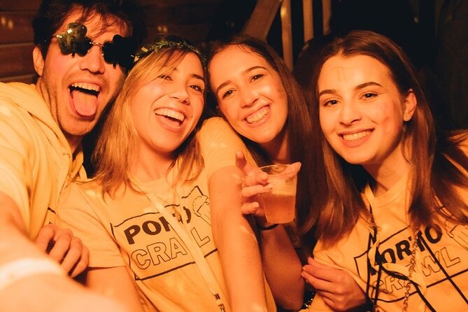 New Years Eve Porto Crawl: 7 drinks, Games, Fun & VIP club entry - The second bar adds variety