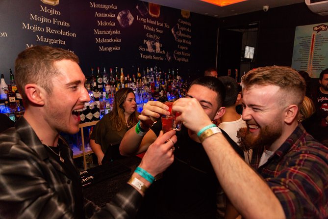 New Years Eve Porto Crawl: 7 drinks, Games, Fun & VIP club entry - What the $96.79 price really covers