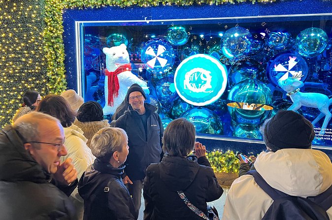 New York Christmas Holiday Lights Walking Tour - Macy’s Herald Square and the 34th Street story
