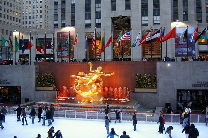 New York Christmas Holiday Small-Group Walking Tour - Rockefeller Center and the famous Christmas tree