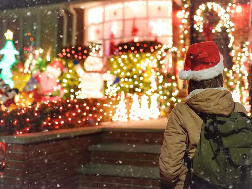 New York Christmas Lights Tour by BUS - Meeting at Midtown and crossing into Brooklyn