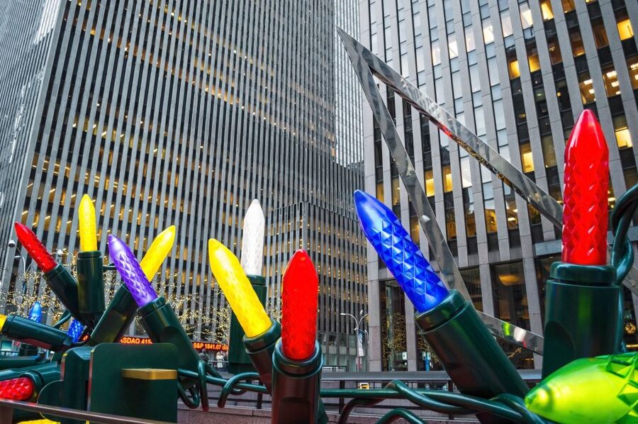 New York City: Christmas Holiday Tour of Manhattan - Rockefeller Center and the famous Christmas tree