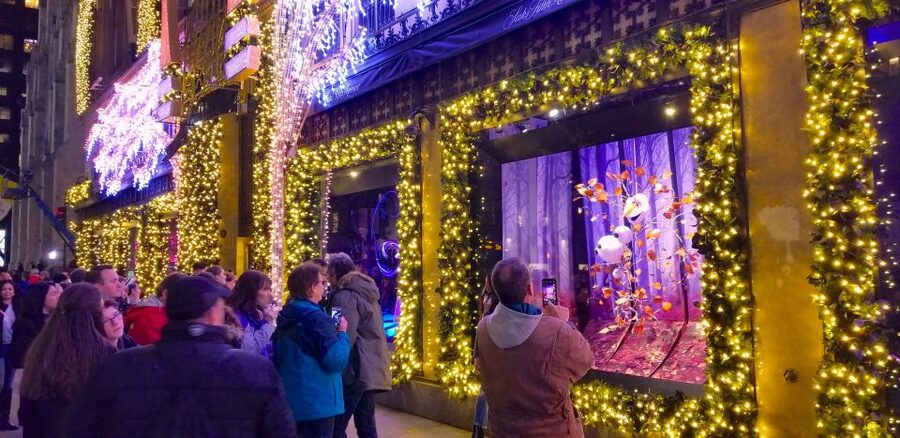 New York City: Holiday Lights Extravaganza Walking Tour - Starting at 977 Sixth Avenue near Herald Square