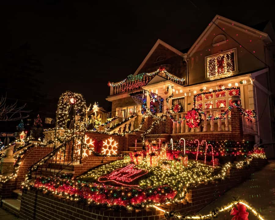 New York: Dyker Heights Christmas Lights Guided Tour - The Midtown Meeting Point and One-Hour Bus Ride
