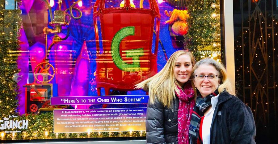 New York Holiday Lights and Movie Sites Bus Tour - Why a bus is useful for New York’s holiday lights