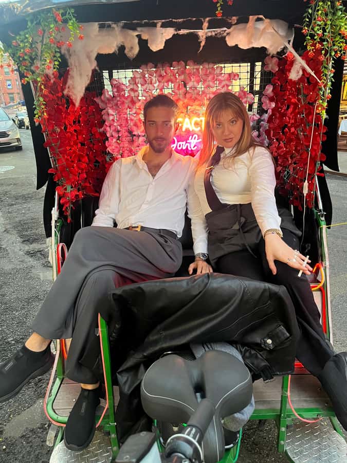 New York: Rockefeller Center Christmas Tree Pedicab Tour - A short ride with a big Christmas payoff