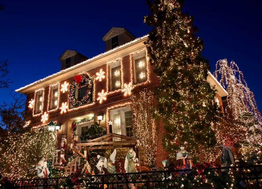 NYC: Dyker Heights and NYC Holiday Lights Luxury Bus Tour - Key points to know before booking