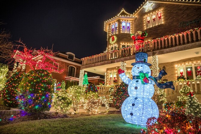 NYC: Dyker Heights Christmas Lights Express from Times Square - Key points to know before booking