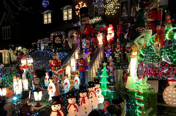 NYC: Dyker Heights Christmas Lights Express from Times Square - Who should book this Christmas lights tour?