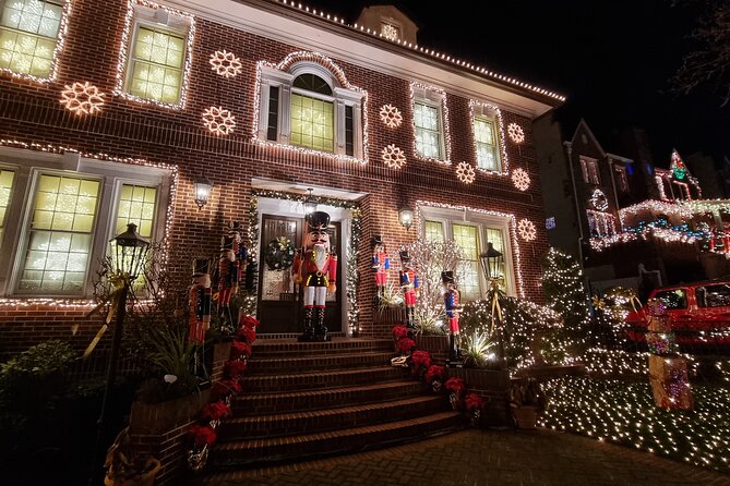 NYC: Dyker Heights Christmas Lights Express Hot Coco+Santa Cookie - Meeting at 4:30 pm in Times Square