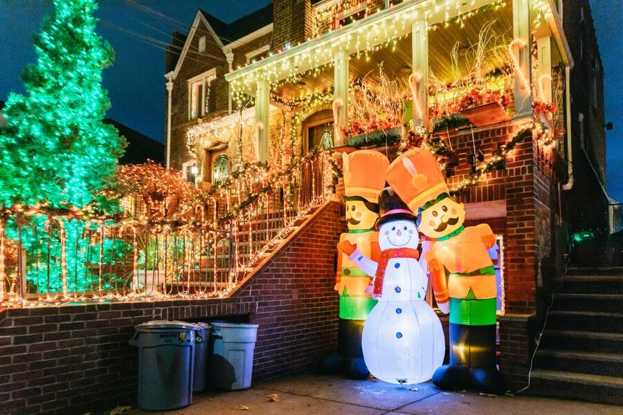 NYC: Dyker Heights Christmas Lights & Skyline View Bus Tour - Is $69 a fair price?