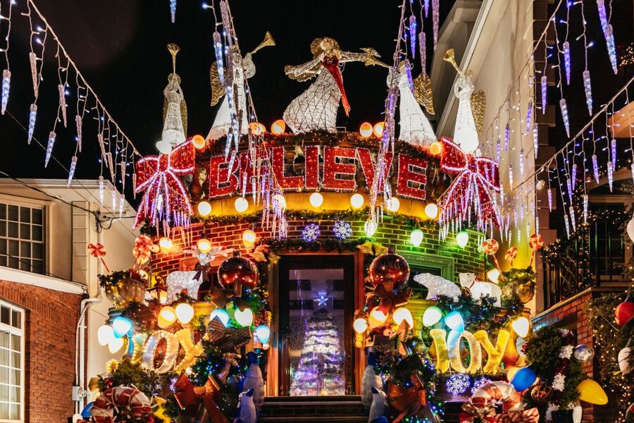 NYC: Dyker Heights Christmas Lights & Skyline View Bus Tour - Battery Park City brings the first big view