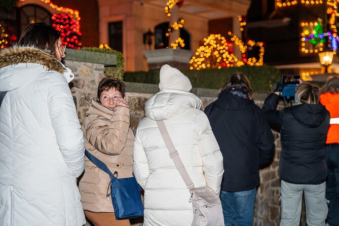 NYC Holiday Lights and Dyker Heights Luxury Bus Tour - Rockefeller Center is the advertised finale