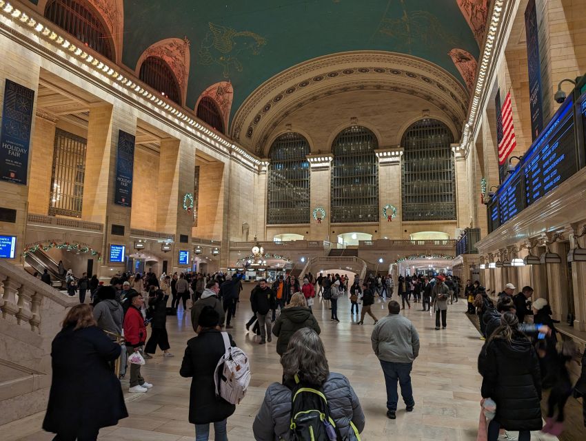 NYC: Holiday Lights Guided Bus Tour - Key points to know before booking