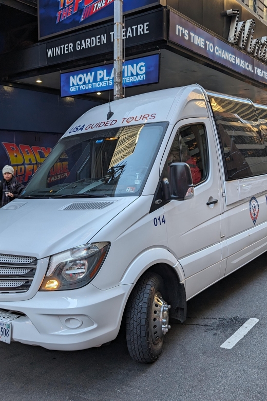 NYC: Holiday Lights Guided Bus Tour - Grand Central Terminal and Midtown landmarks