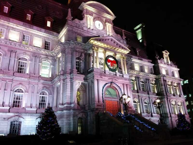 Old Montréal Small-Group Christmas Tour - Decorated shops, museums, and hotel lobbies