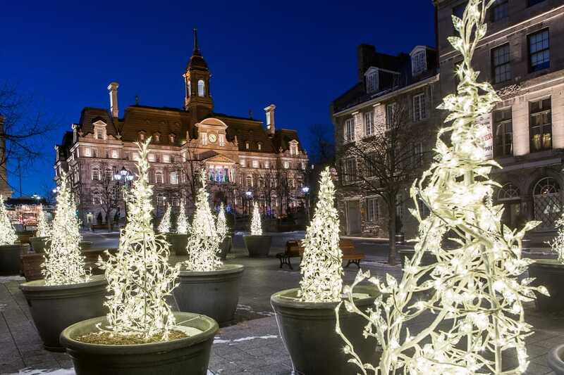 Old Montréal Small-Group Christmas Tour - Jacques-Cartier Place and the walk to Bonsecours Market
