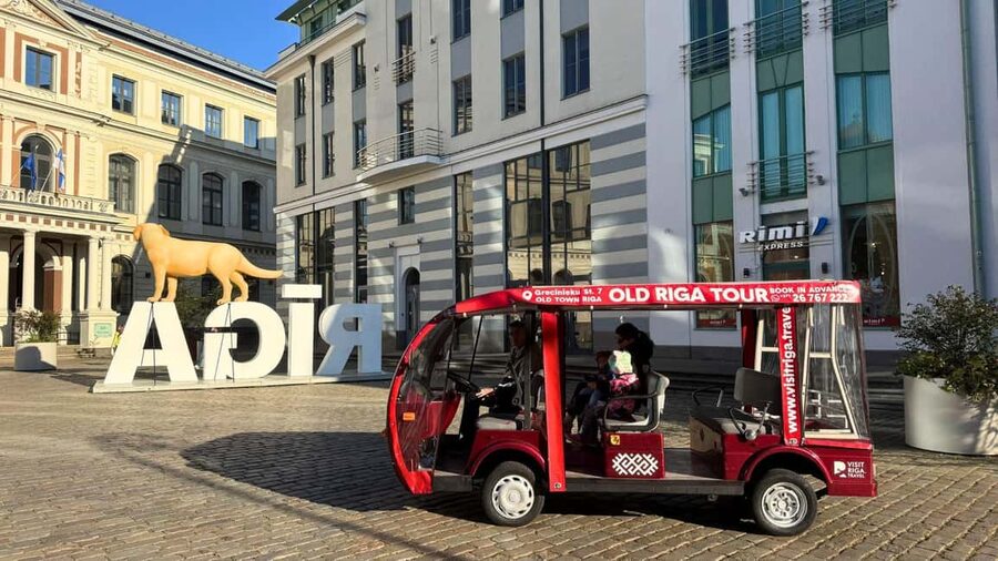 Old Riga Heated E-Bus Tour with Audio Guide & Mulled Wine - Key points to know before you book